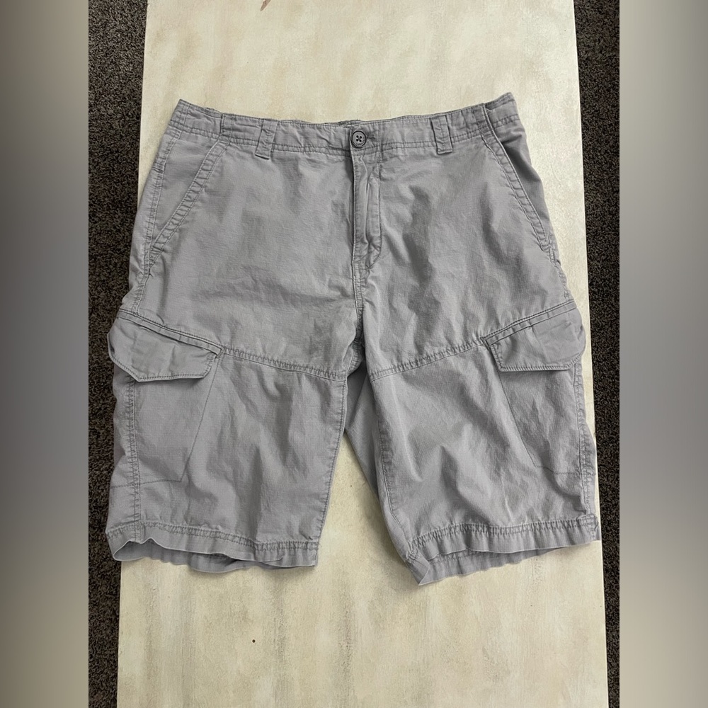 Men’s Calvin Klein Grey Cargo Shorts Size 34